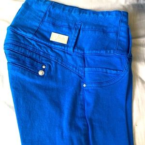 Colombian butt lifter jeans 👖 royal blue color, just used once.